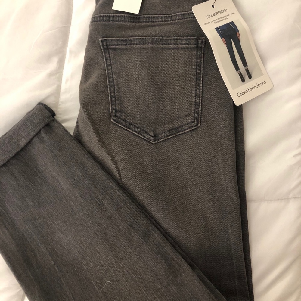 Calvin Klein NWT slim boyfriend jeans